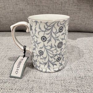 Morris & Co. Fine China Mug Light Cornflower Blue Floral Pattern 16oz 4.5*3.5